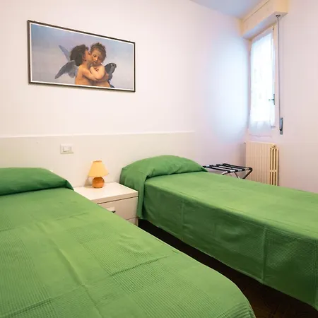 Apartament House Carla *